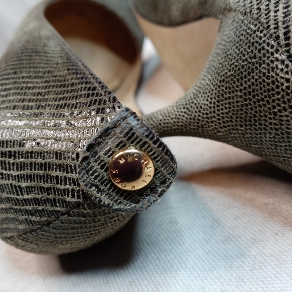 MICHAEL Michael Kors Gray Leather Women's Snake pr - Picture 4 of 12